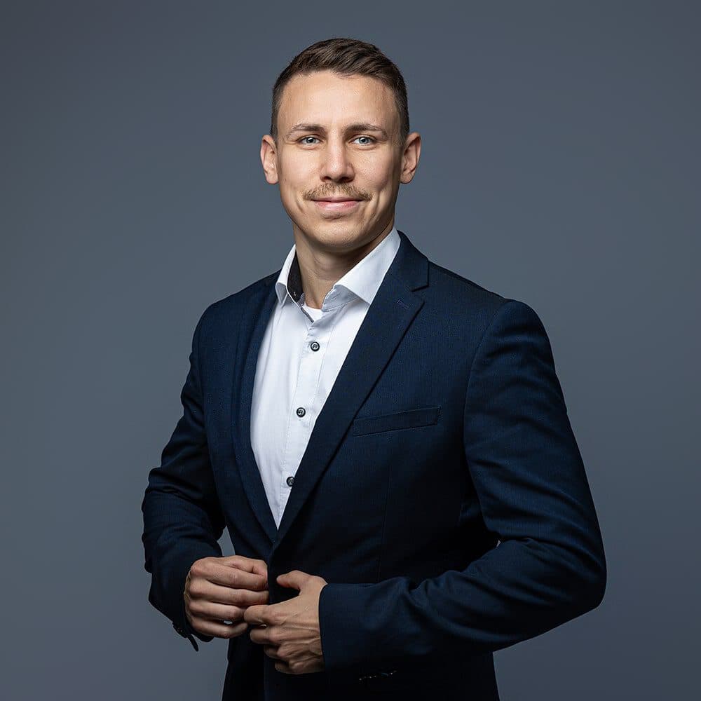 Dimitri Sparenberg – Kundenberater & Backoffice bei Groß Finanzdienstleistungen