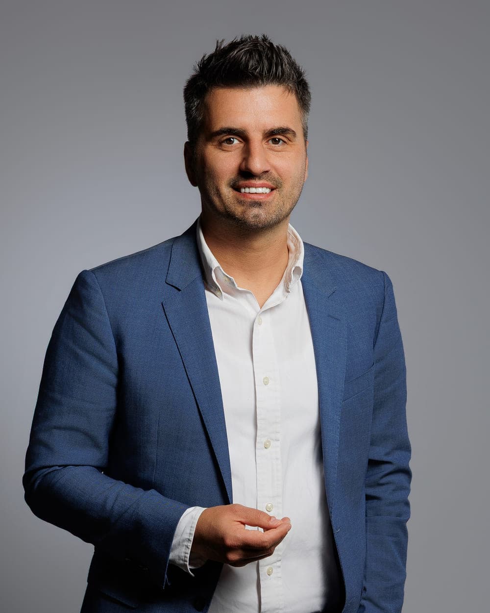 Lorik Lleshi – Kaufmann für Versicherungen und Finanzen bei Groß Finanzdienstleistungen